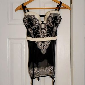 Lace corset NWT
